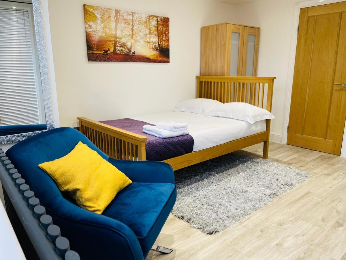 New Modern Studio Apartment, Parking, Netflix Kenilworth Bagian luar foto